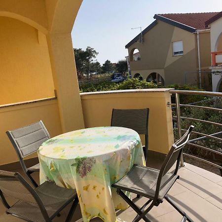 Casa Rada Διαμέρισμα Vir Εξωτερικό φωτογραφία